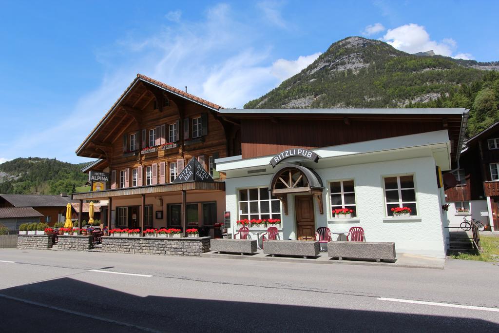 Hotel-Restaurant Alpina Innertkirchen Exterior photo